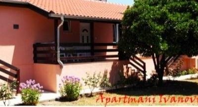 Apartments Ivanovic, private accommodation in city Baošići, Montenegro